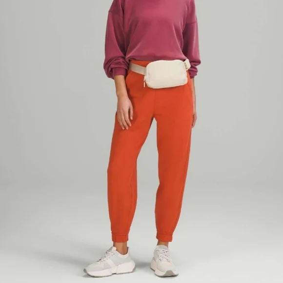 NWOT white opal everywhere belt bag - Picture 2 of 10